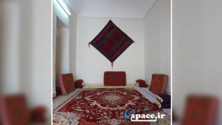 اتاق سنتی و زیبای اقامتگاه بوم گردی ماچلوس - راین
